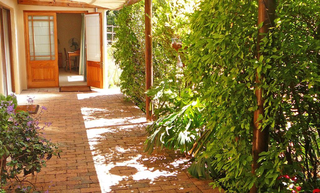 Vineyards Country Home Guest Room Blomtuin ภายนอก รูปภาพ