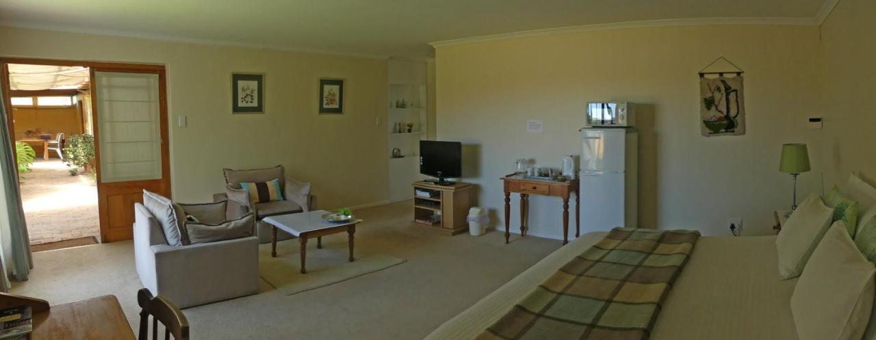 Vineyards Country Home Guest Room Blomtuin ภายนอก รูปภาพ
